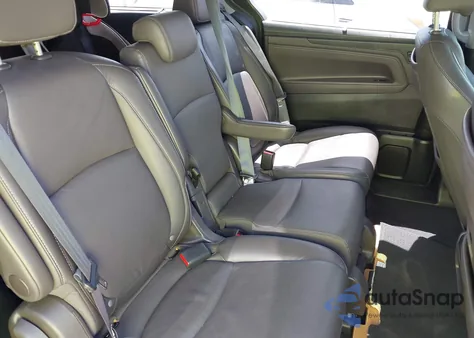 2022 Honda Odyssey Touring z USA, uszkodzony, nr VIN 5FNRL6H8XNB025847